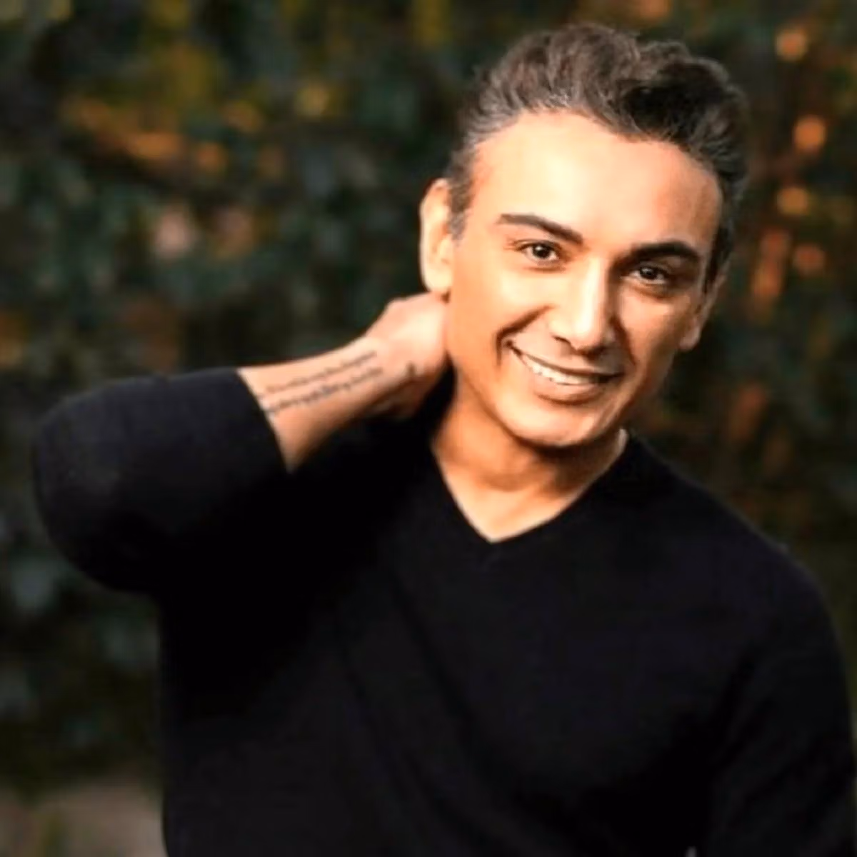 برگرد و نذار بدون تو زندگیم از هم بپاشه (هوش مصنوعی)