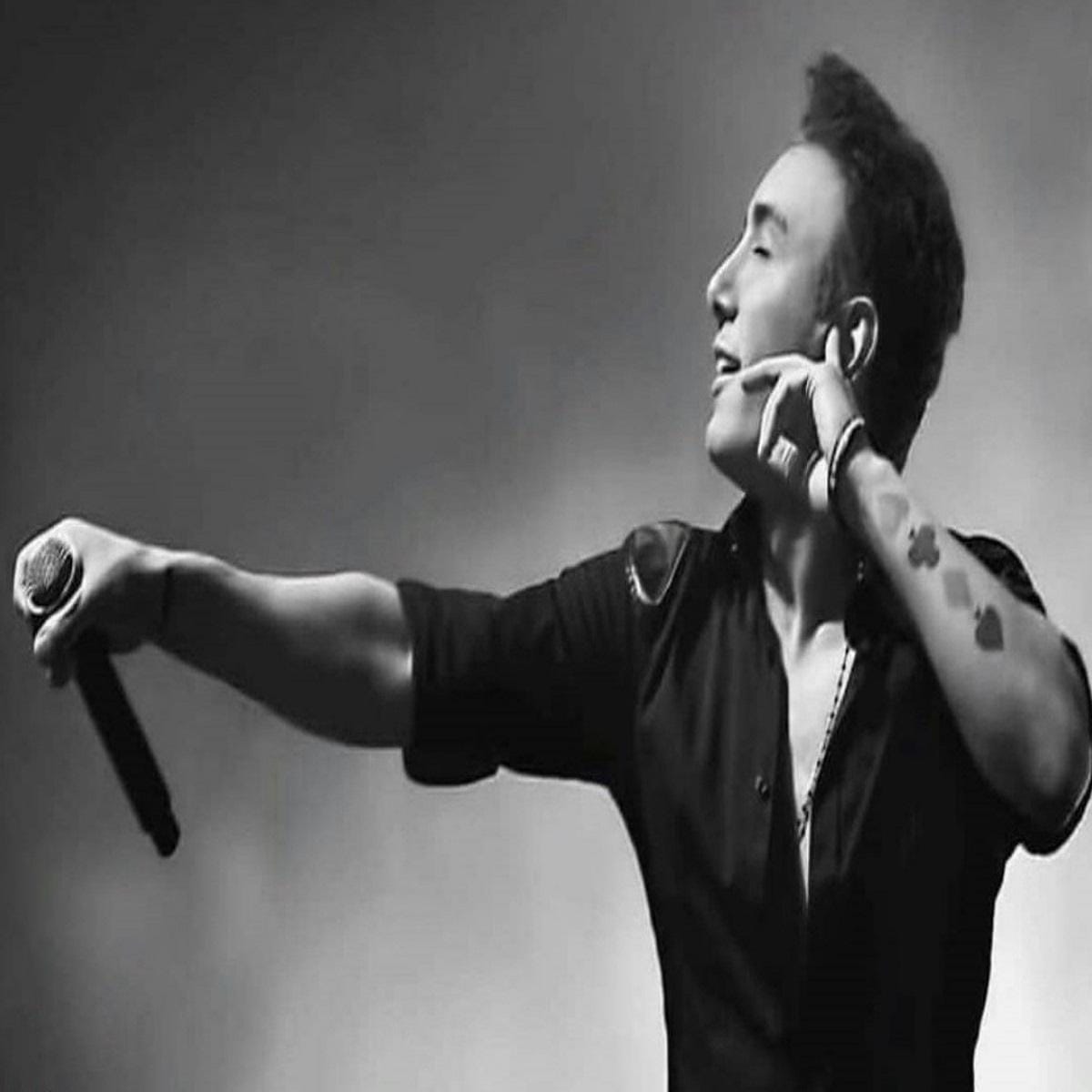 دانلود آهنگ بیزار شادمهر عقیلی و مهستی (هوش مصنوعی) بیزار از شادمهر عقیلی و مهستی (هوش مصنوعی)