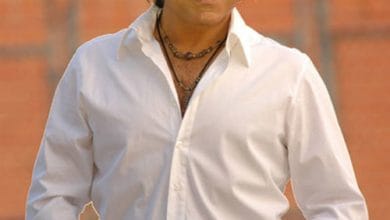 دانلود آهنگ عشق اول اندی