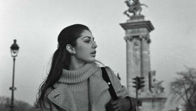 دانلود آهنگ دیگه اشکم واسه من ناز میکنه گوگوش