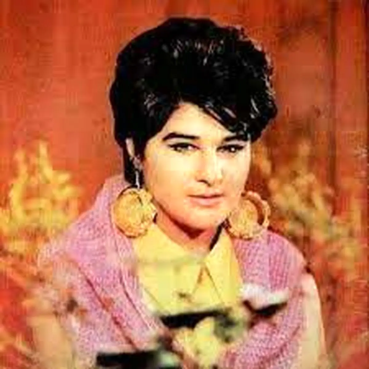 عشق یکسره سوسن