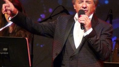 دانلود آهنگ نبض من برای ایران عارف دانلود آهنگ نبض من برای ایران عارف