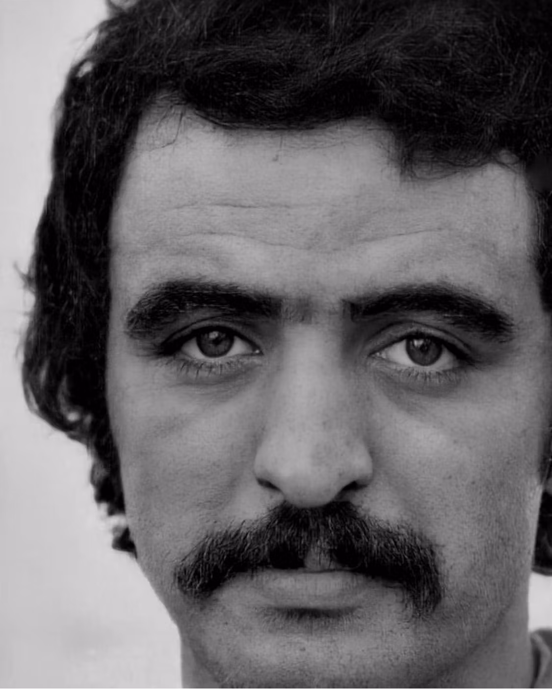 طلوع خونین فریدون فروغی